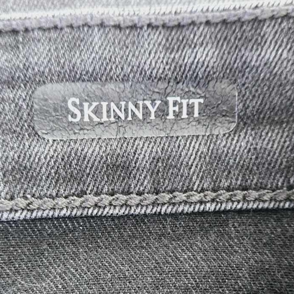 Judy Blue Skinny Fit Charcoal Destroyed Hem Jeans size 27 - Picture 5 of 12